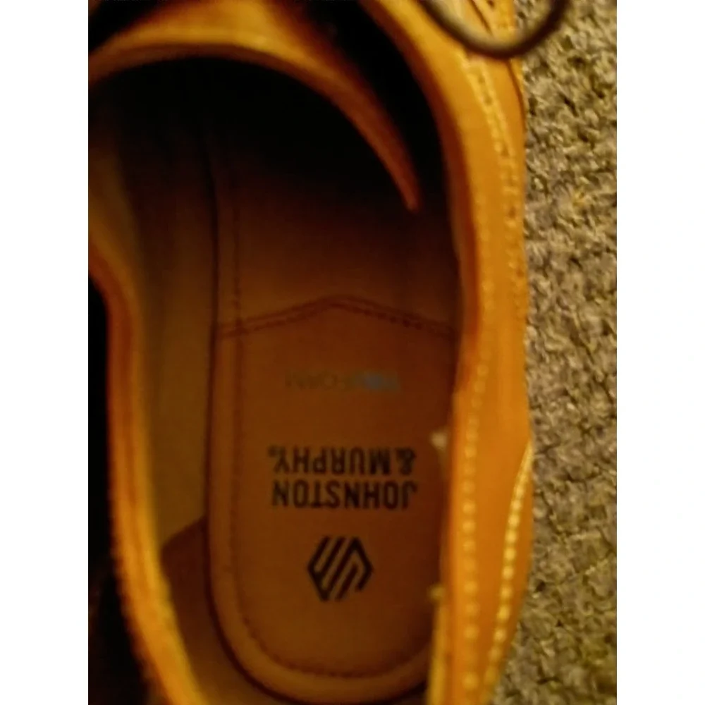 Good Used Condition Boys  Johnson And Murphy Size 2M Oxford Shoes